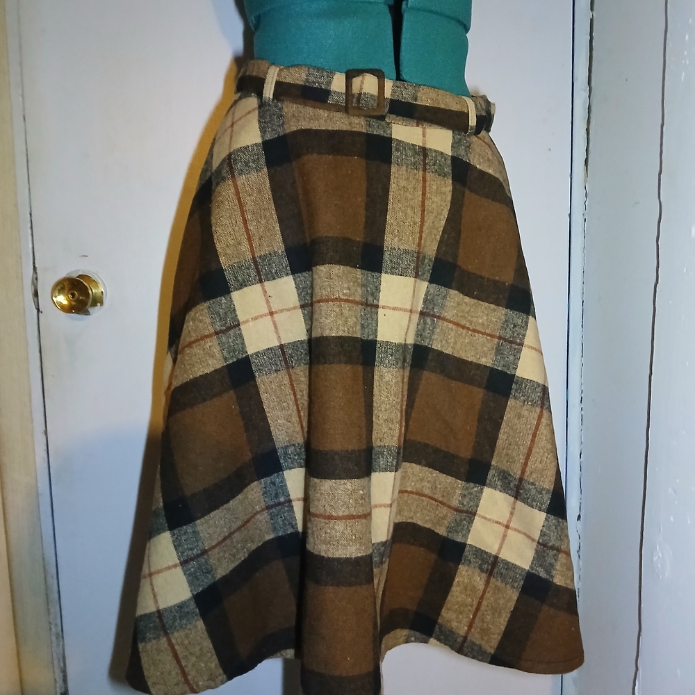Chic Plaid A-Line Skirt with Belt